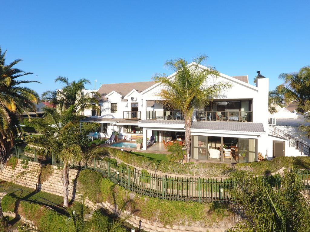 Oewerpalms View Hotel Oudtshoorn Exterior photo